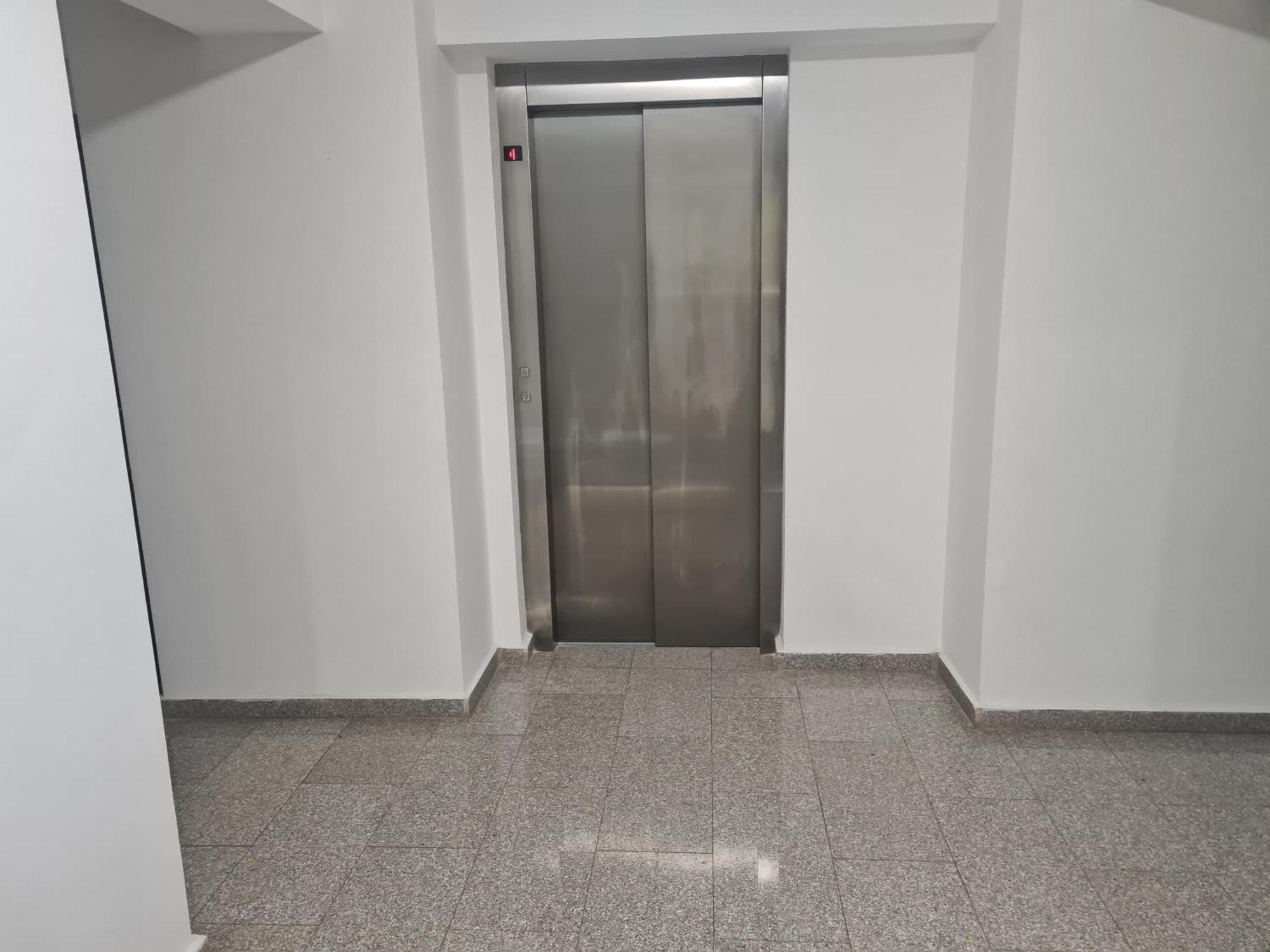 Mall Luxury Apartments Bacău Extérieur photo